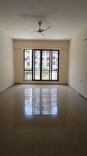 Room in 3.5 BHK Apartment at Raviraj Fortaleza, Kalyani Nagar – for Sale