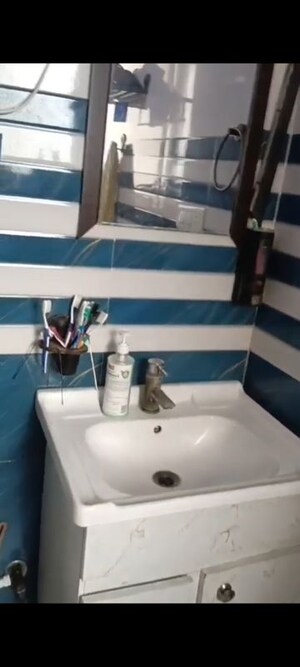 Team Area in 2 BHK Apartment at RWA Jalvayu Towers, Sector 47 – for Sale