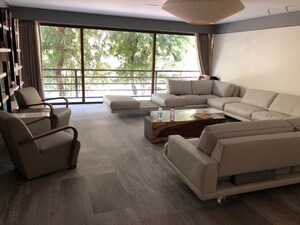 Living Room in 4 BHK Apartment at Oberoi Crest, Khar West – for Rent