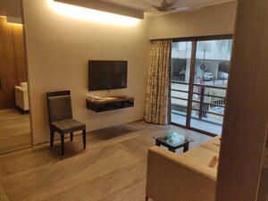 Living Room in 4 BHK Apartment at Oberoi Crest, Khar West – for Rent