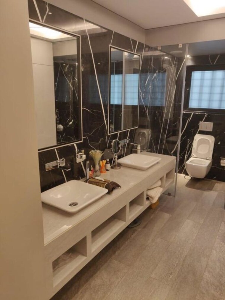 Team Area, oberoi-crest 4 Bedroom 4800 Sq.Ft. Apartment In Khar West Mumbai 10553120
