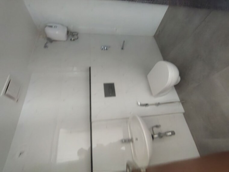 Bathroom, lodha-amara-tower-24-and-25 2 Bedroom 800 Sq.Ft. Apartment In Kolshet Road Thane 10553121