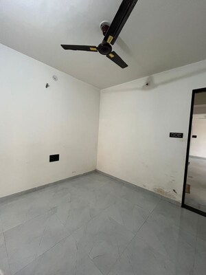 Room in 2 BHK Apartment at Jahangir Pura – for Rent