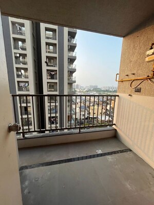 Balcony in 2 BHK Apartment at Jahangir Pura – for Rent