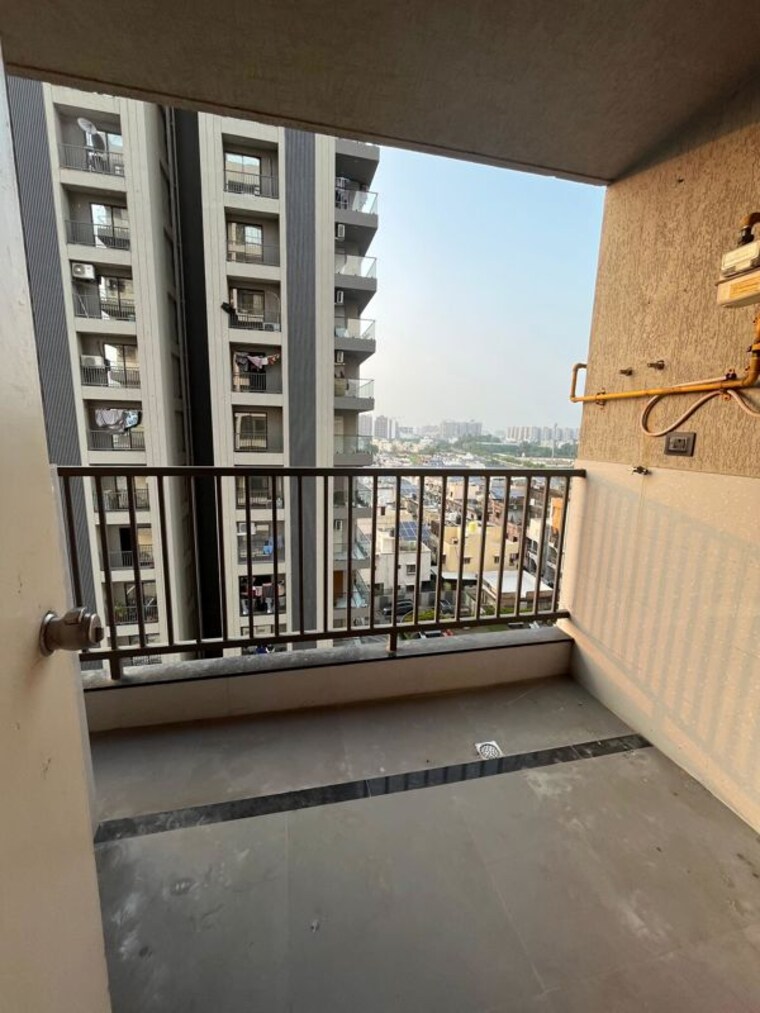 Balcony, jahangir pura 2 Bedroom 780 Sq.Ft. Apartment In Jahangir Pura Surat 10553102