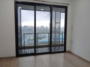 Room in 4 BHK Apartment at Lodha New Cuffe Parade, Wadala – for Sale