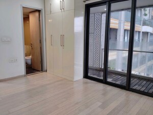 Room in 4 BHK Apartment at Lodha New Cuffe Parade, Wadala – for Sale