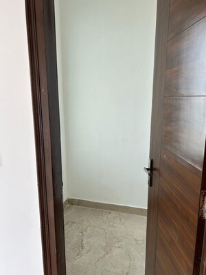 Room in 3 BHK Builder Floor at Kanwali – for Rent