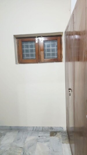 Room in 2 BHK Independent House at Ashirwad Enclave – for Rent
