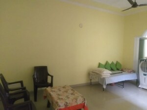 2 BHK Builder Floor For Rent in Vasant Vihar