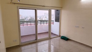 Room in 3.5 BHK Apartment at LDA Parijaat Apartments, Faizabad Road – for Rent