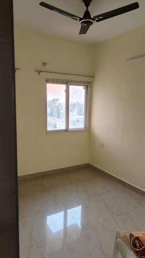 Room in 3.5 BHK Apartment at LDA Parijaat Apartments, Faizabad Road – for Rent