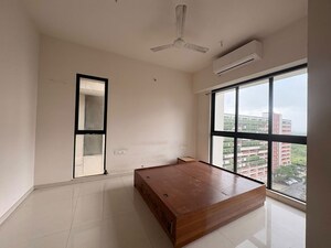 Room in 3 BHK Apartment at Lodha Palava City Lakeshore Greens, Dombivli East – for Rent