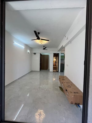 Room in 2 BHK Apartment at Jahangirabad – for Rent