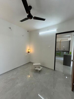 Room in 2 BHK Apartment at Jahangirabad – for Rent