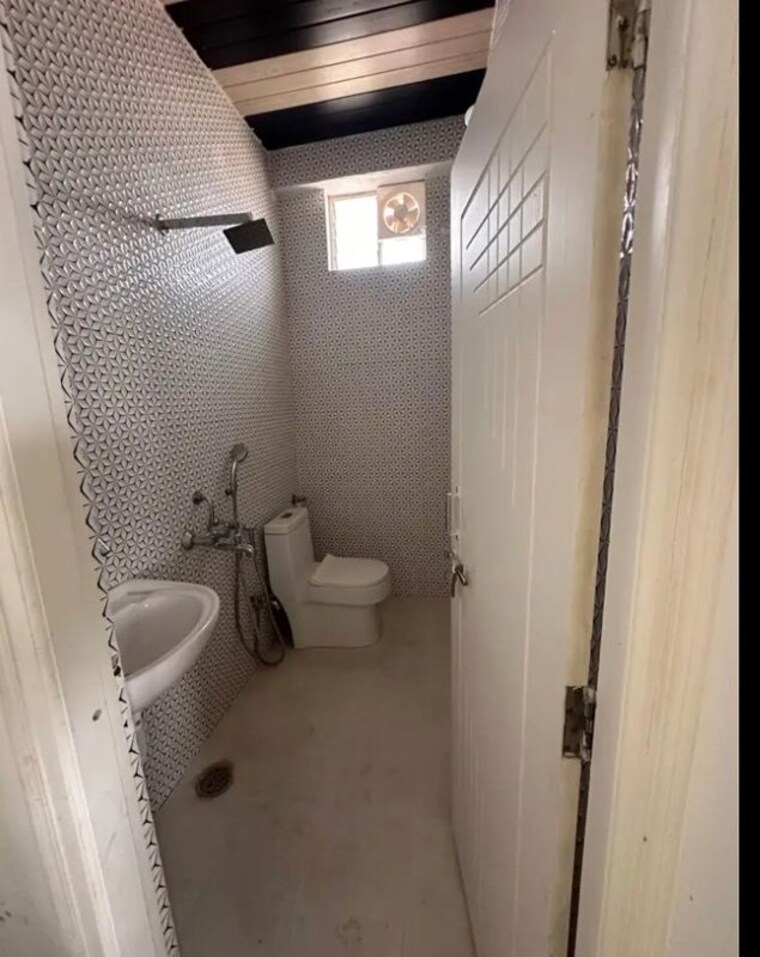 Bathroom, smr-vinay-iconia-hyderabad 3 Bedroom 1980 Sq.Ft. Apartment In Kondapur Hyderabad 10552744