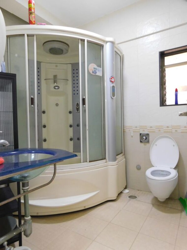 Bathroom, videocon-towers-b-chs-ltd 3 Bedroom 1375 Sq.Ft. Apartment In Kandivali East Mumbai 10553364