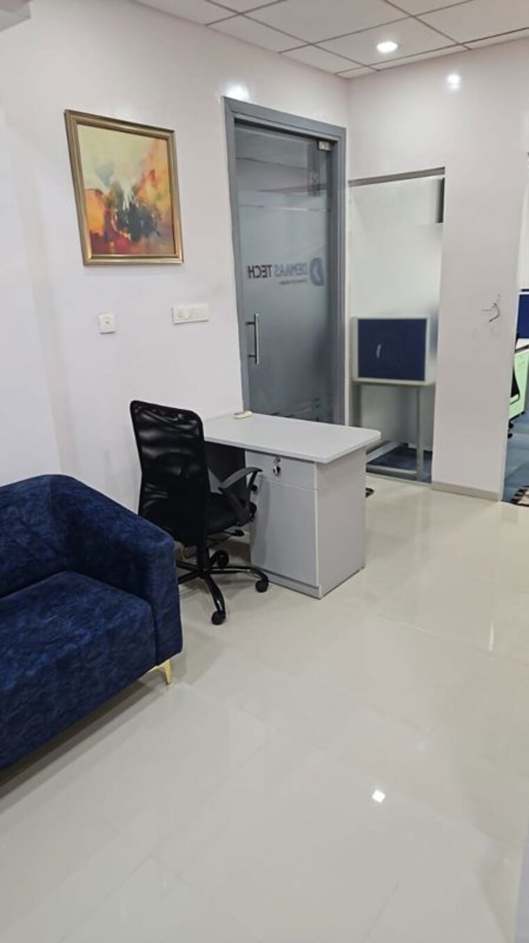 Team Area, aum-la-commercia Commercial Office Space 1300 Sq.Ft. In Baner Pune 10553368