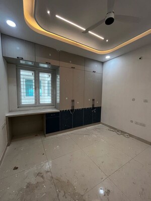 Room in 2.5 BHK Apartment at Aparna Zenon, Puppalaguda – for Rent