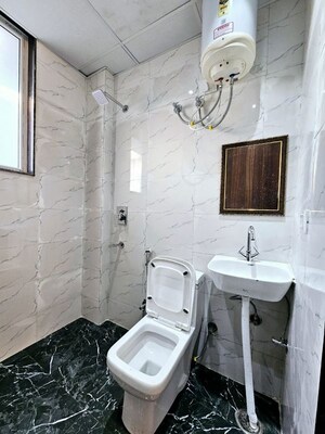 Bathroom in 1 RK Independent House at Sector 21 – for Rent