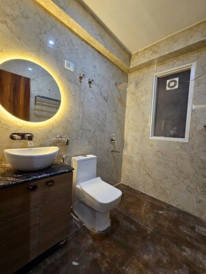 Bathroom in 1 RK Builder Floor at Sector 23 – for Rent