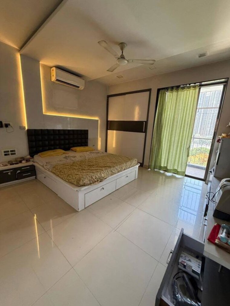 Living Room, lodha-majiwada-tower 3 Bedroom 1500 Sq.Ft. Apartment In Majiwada Thane 10553392