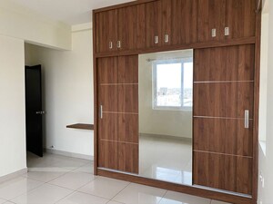 Room in 2.5 BHK Apartment at Shriram Greenfield, Budigere – for Sale