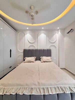 Bedroom in 5 BHK Independent House at Uttam Nagar – for Sale