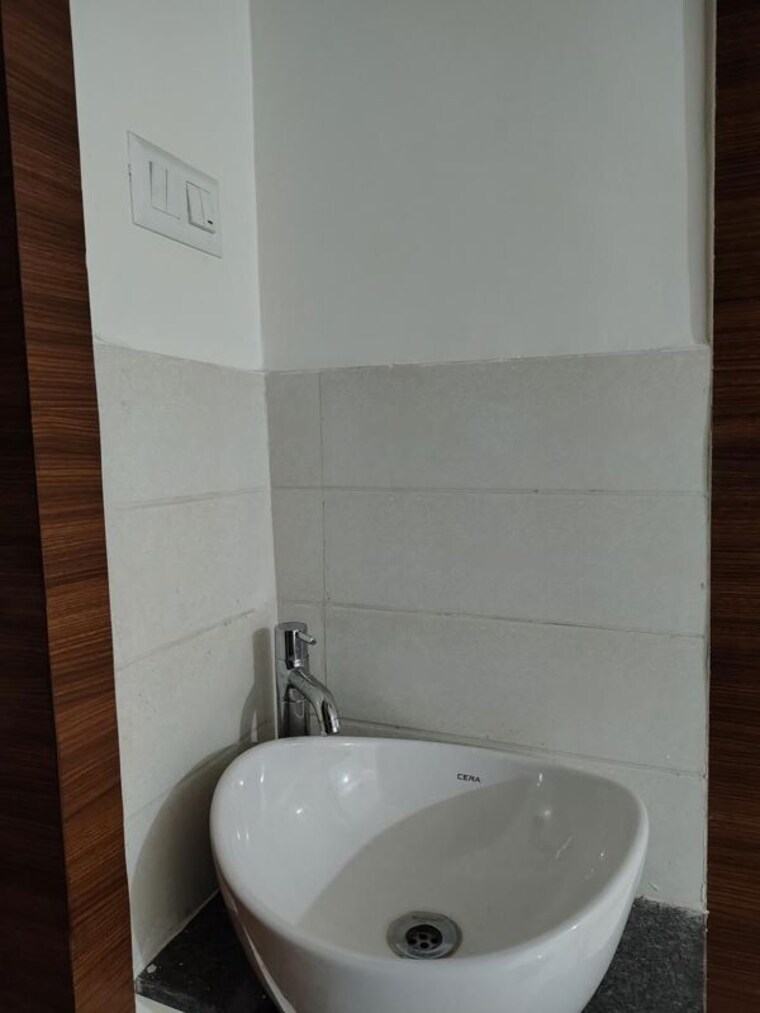 Bathroom, saheel-itrend-life 2 Bedroom 950 Sq.Ft. Apartment In Wakad Pune 10553447