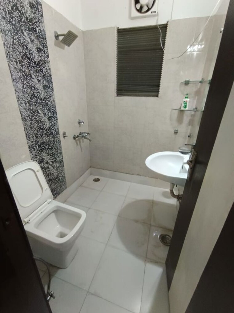 Bathroom, malviya nagar 2 Bedroom 900 Sq.Ft. Builder Floor In Malviya Nagar Delhi 10553461