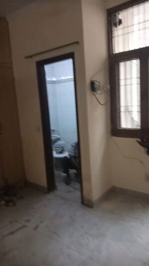 Room in 2 BHK Builder Floor at Lajpat Nagar I – for Rent