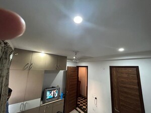 Furnished Amenities in 4 BHK Builder Floor at Lajpat Nagar – for Sale