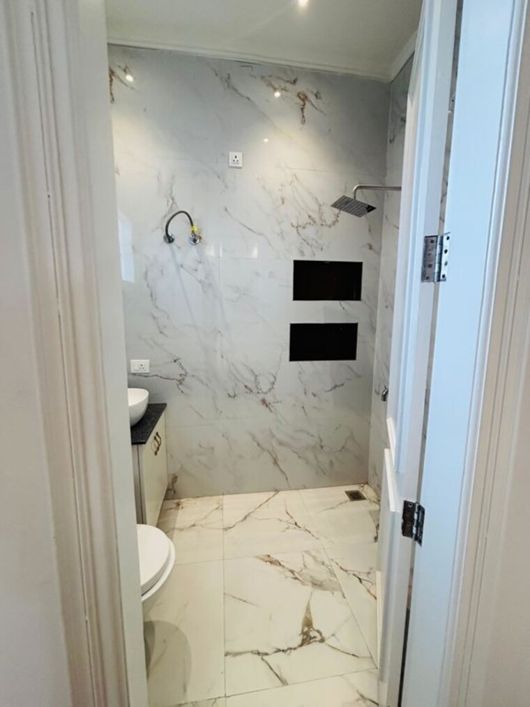 Bathroom, skyline-park 3 Bedroom 2250 Sq.Ft. Apartment In Vip Road Zirakpur 10553489