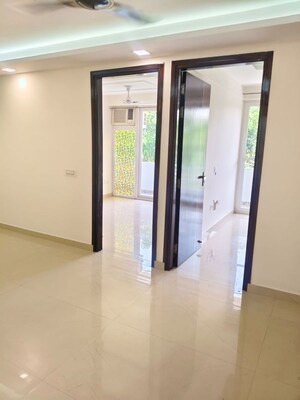 Building Lobby in 3 BHK Builder Floor at Sector 23 – for Rent