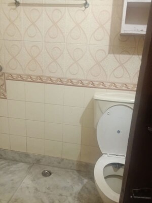 Bathroom in 2 BHK Builder Floor at Sector 34 – for Rent
