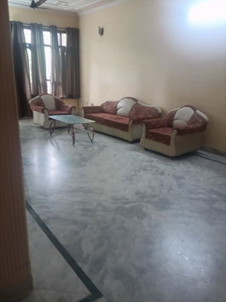 Living Room, sector 34 2 Bedroom 4500 Sq.Ft. Builder Floor In Sector 34 Chandigarh 10553506