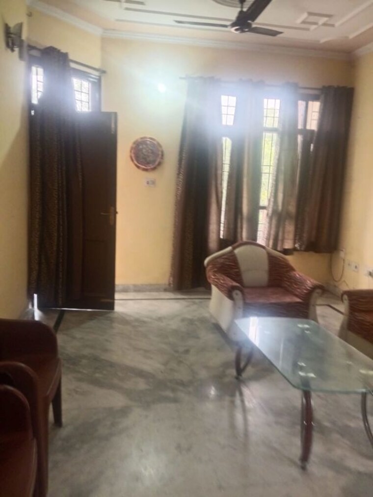 Living Room, sector 34 2 Bedroom 4500 Sq.Ft. Builder Floor In Sector 34 Chandigarh 10553506