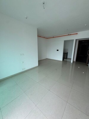 Room in 3 BHK Apartment at Kalpataru Immensa, Kolshet Road – for Sale