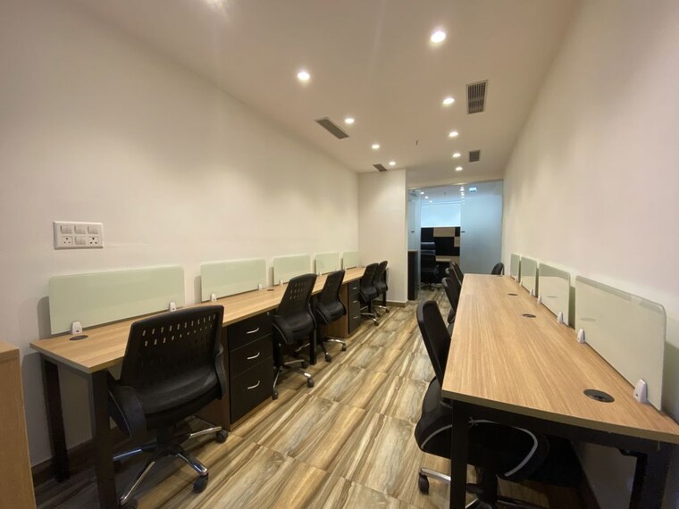 Team Area, alphathum Commercial Office Space 1170 Sq.Ft. In Sector 90 Noida 10553545