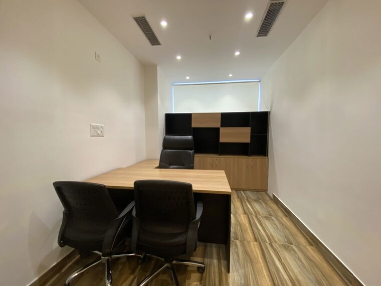 Team Area, alphathum Commercial Office Space 1170 Sq.Ft. In Sector 90 Noida 10553545