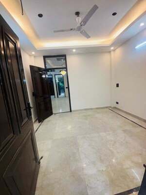 Room in 3 BHK Builder Floor at Lajpat Nagar ii – for Sale