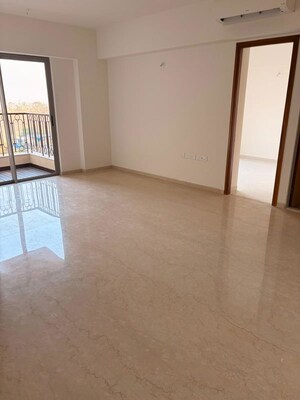 2.5 BHK Apartment For Rent in Lodha Bellagio, Powai