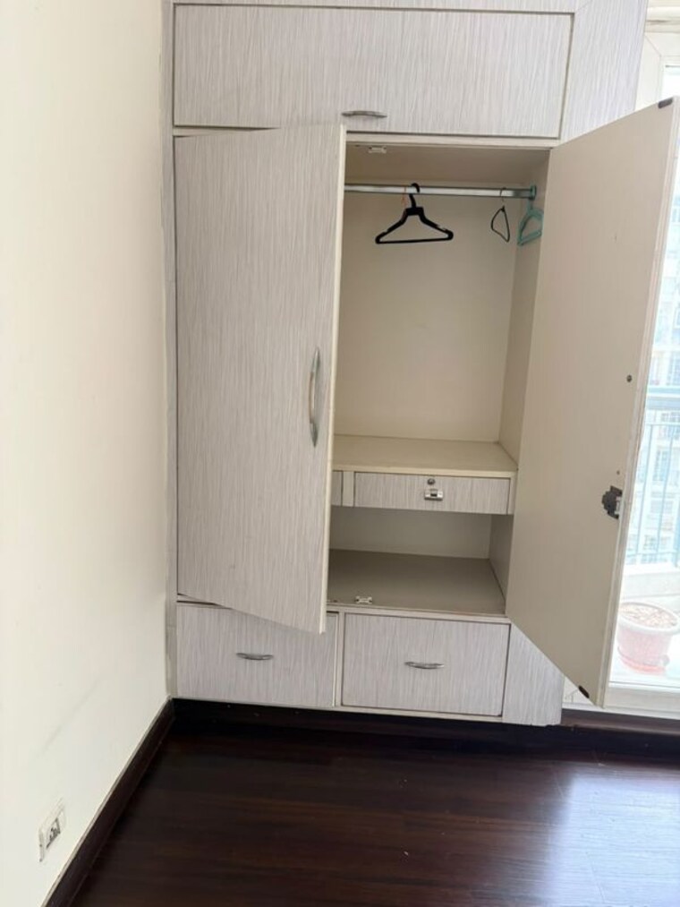 Bathroom, aditya-celebrity-homes 3 Bedroom 1445 Sq.Ft. Apartment In Sector 76 Noida 10553596