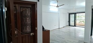 Room in 2 BHK Apartment at Naman Apartment Andheri, Andheri West – for Rent