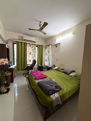 Bedroom in 3 BHK Apartment at DLH Swapnadeep, Andheri West – for Rent
