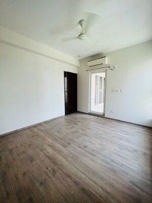 Room in 4 BHK Apartment at ABA Cleo County, Sector 121 – for Rent