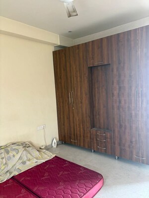 Room in 1 BHK Independent House at Sector 23 – for Rent
