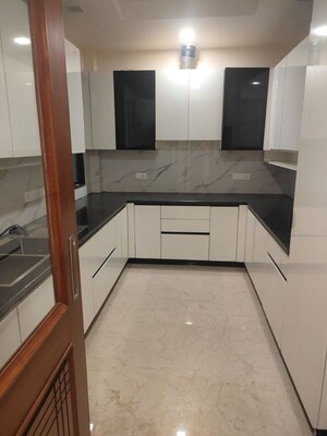 Kitchen in 3 BHK Builder Floor at Sector 14 – for Rent