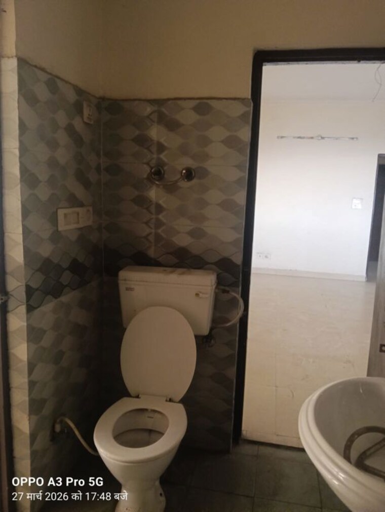 Bathroom, javin-raj-empire 3 Bedroom 1225 Sq.Ft. Apartment In Raj Nagar Extension Ghaziabad 10553666