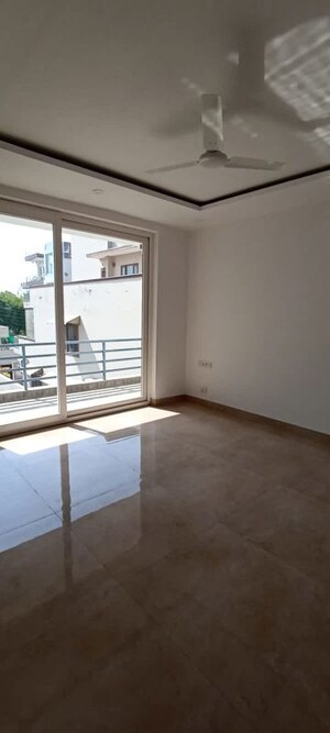 Room in 2 BHK Independent House at Sector 4 – for Rent